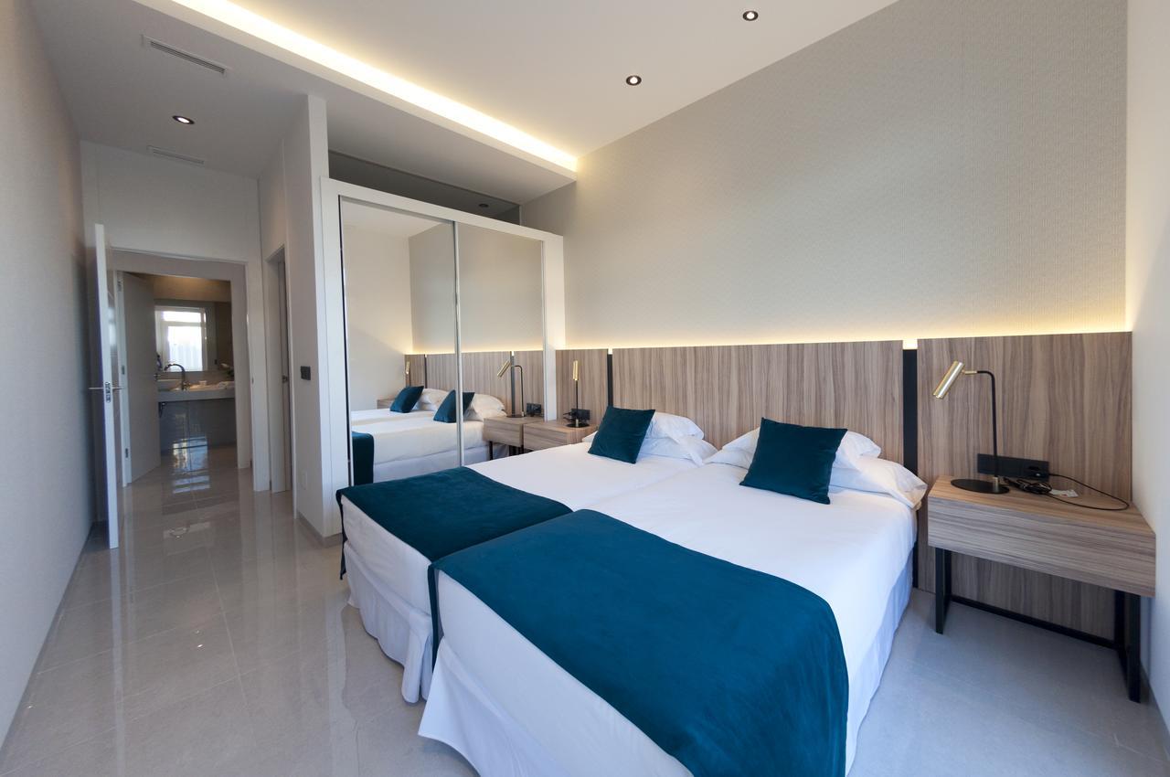 La Laguna I Luxury *